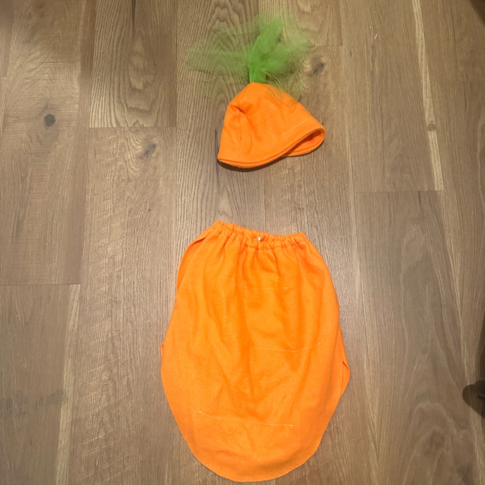 Baby carrot Halloween costume